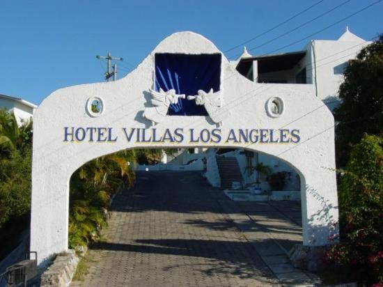 Hotel Villas Los Angeles Манзанило Екстериор снимка